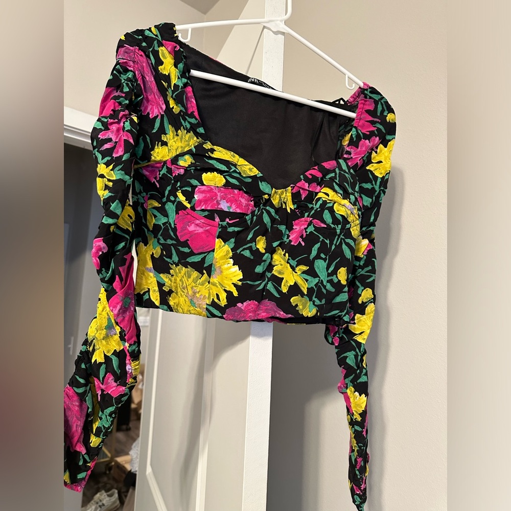 ZARA Floral Long Sleeve Crop Top